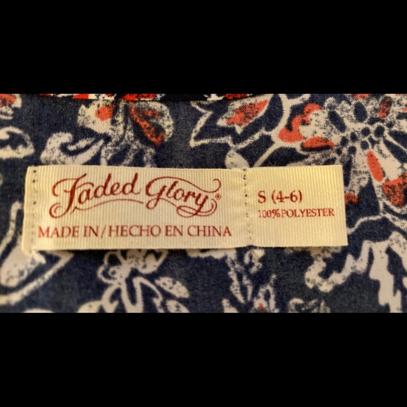 Forever 21 pattern top - Picture 6 of 7